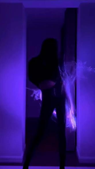 这光纤灯舞蹈也太炫了吧 #光纤灯舞蹈 #七彩发光跳舞鞭