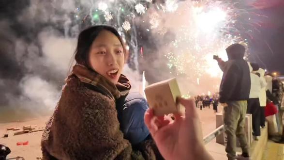 一家三口👨👩👦共同奔赴的年复一年🎆🧨#放烟花 #跨年 #流清河烟花#青岛海底世界 #一家三口