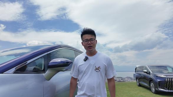 极狐问道V9用超价位的配置,能不能打动你? #极狐问道V9 #极狐 #问道V9 #MPV #mpv怎么选