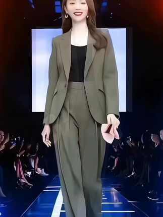 新款高腰阔腿裤时尚气质绿色西服套装#春秋穿搭 #时尚套装 #时尚三件套 #职场穿搭 #显瘦穿搭