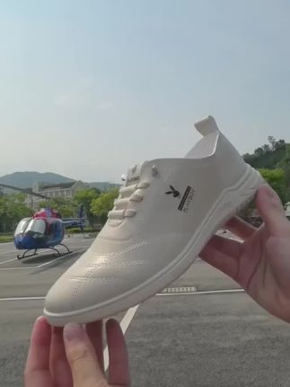 夏季新款!简约设计,一脚蹬免系带,透气不闷脚!#男鞋 #小白鞋控 #软底软面穿上超舒服 #夏季新款 #好穿不累脚