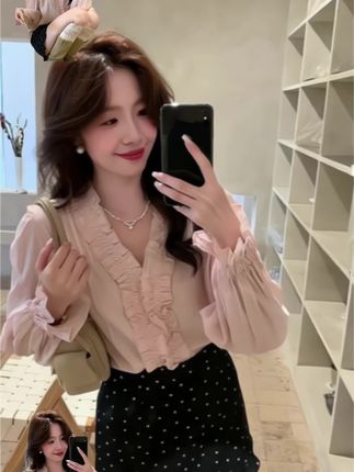法式甜美木耳边v领长袖衬衫上衣波点木耳边半身裙A字裙包臀裙短裙#说好的随便穿穿去看秀 #好看衣服推荐 #v领上衣 #好物推荐🔥 #a字裙