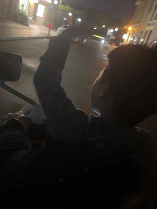 他姨说的是个生意精 从小知道干生意 不做赔本买卖