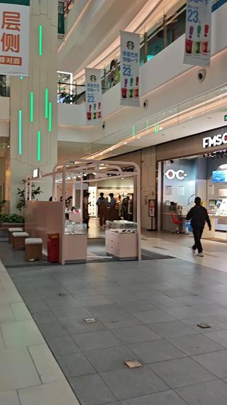 这是谁家的快乐小狗❓快来领走
#小狗请开门 #文韬 #尹浩宇 #宠物友好 #郭文韬