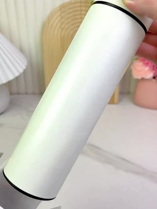 再也不怕水杯摔了!这款保温杯包邮到家太安心 一键开盖,单手操作无忧;广口设计,清洗不留死角。防滑底垫轻置安稳,磨砂质感掌握随心。380ml恰到好处,伴你出入会议室与健身房。#好物推荐🔥 #保温杯 #水杯 #学生党好物推荐 #车载水杯