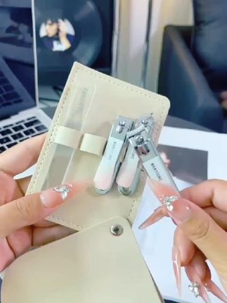 这款带挖耳勺的指甲剪套装好用又便利,你入手了吗#强烈推荐#居家好物#流行必备