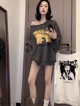 花生酱 灰色长袖露肩卫衣女款秋季宽松女士斜肩美式慵懒chic上衣#T恤 #T恤 #T恤