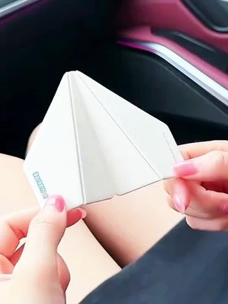 哆啦A梦是坐着纸飞机来实现大家的梦想了嘛#小车饰品摆件 #车载好物 #车载摆件 #新奇特创意 #车载香薰