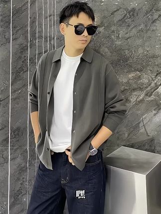 #热门家人们金丽推荐一款 桑蚕丝羊毛混纺翻领衬衣式弧形下摆翻领修身针织开衫外套痞帅夹克#男生穿搭日记 #男装穿搭与分享 #品质男装 #简约大气