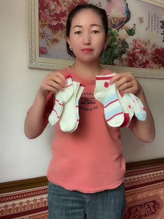 #袜子 #感谢抖音我要上热门 #感谢那些默默给我点赞的人 #感谢抖音感谢抖音平台 #感谢官方