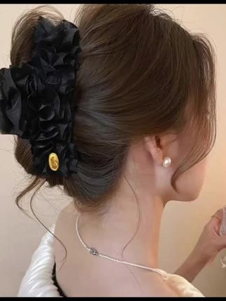 #美出高级感 超仙网纱褶皱后脑勺盘发鲨鱼夹大号发夹抓夹女高级感2025新款发饰#温柔风穿搭 #头饰发饰 #网红发饰 #温柔穿搭