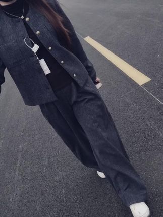 🌻三十多岁的女人,还有什么没有经历过,人也爱过,伤也受过,泪也流过,痛也有过,免费的保姆也当过,闹也闹 了,哭也哭了,怨妇泼妇都做过,一地371 鸡毛的生活,让自己狼狈不堪,如今半生已过,终于明白,减少期待不再依赖,不为别的,只为讨好自己!