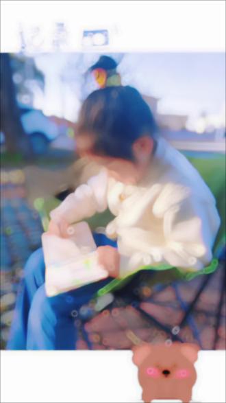 踩落叶 拾枫叶 画秋 如此美好#记录童年