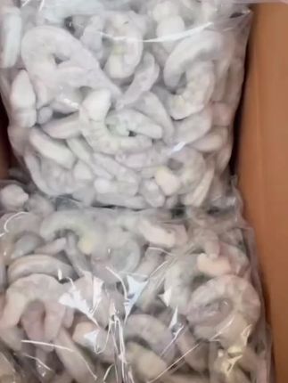手工鲜剥大虾仁,饱满大只,肉质鲜美滑嫩,口感Q弹。无论是炒菜、做汤、包饺子还是炸食,特别方便,都能做出绝佳的美味。怎么做都好吃#虾仁 #大人小孩都爱吃