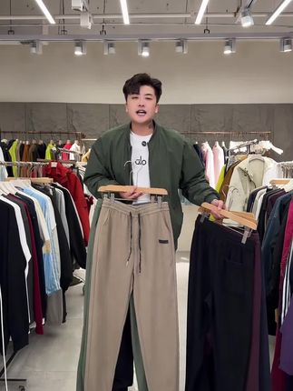 1. 谁买谁赚!透气速干冰丝短袖!