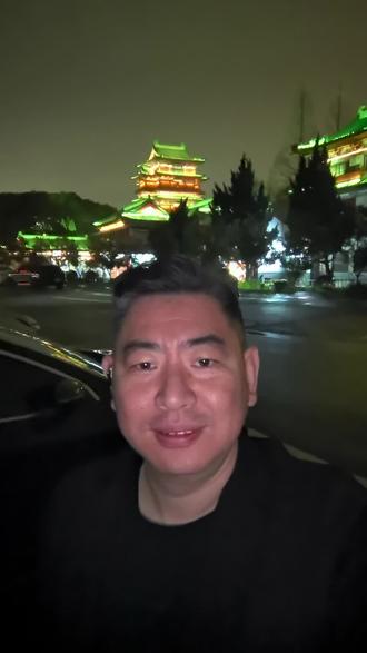 #金融常识普及 #实话实说金融知识 天高地迥,觉宇宙之无穷,兴尽悲来,识盈虚之有数