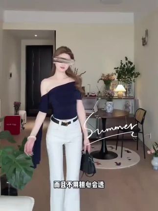 姐妹们,这条老钱灰的裤子我真的太爱了!它就是那种高腰的设计,然后特别的显腿长,而且还是这种微微弹的感觉,穿着很舒服。它的颜色是那种很高级的老钱灰,看上去就很有质感,不管是配小香风外套还是配西装外套都很好看,喜欢的姐妹赶紧去拍吧!#种草#好物推荐#ootd穿搭