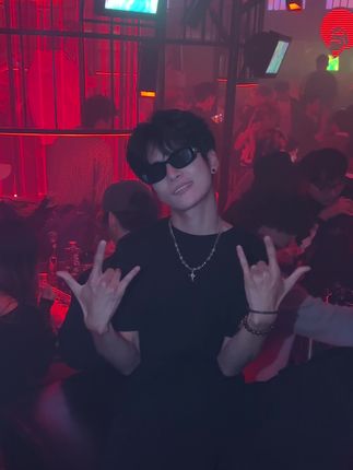 拉着我的手好么?#s #有点上头 #帅哥