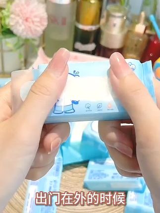 新疆发货婴儿手口迷你湿巾随身新生儿儿童一次性手口清洁擦随身装,#好物分享 #暑假 #作文 #阅读理解 #作文素材
