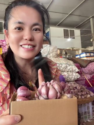 云南农家土蒜 云南紫皮大蒜,做饭炒菜,用上它其味,家乡效果好得很,厨房常用
