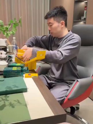 用看动画的方式让孩子理解《木兰诗》唧唧复唧唧,木兰当户织,诗词经典唯美古诗词#语文 #文言文 #磨耳朵 #启蒙早教