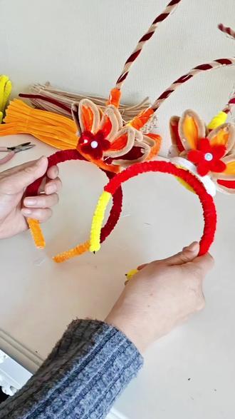 来了来了,孙悟空头饰教程来啦!喜欢的姐妹一起跟我做起来吧#扭扭棒的100种玩法 #扭扭棒 #手工制作 #真实生活记录