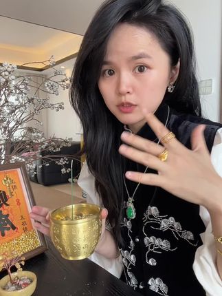 马上就过年了…#碌柚叶#线香#新中式美学