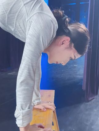 穿搭基础,动作就不基础#控腿 #日常练功 #舞蹈