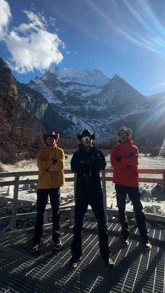 我那个时候19 20岁#川西美景 #转场 #帅不过三秒