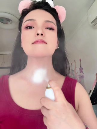 化完妆以后脸白脖子黑,出门还可以当防晒!防晒力度强!可以冲!喷胳膊腿都可以!#BABI #身体素颜霜 #防晒 #美妆 #化妆分享
