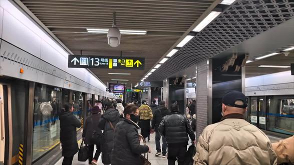 热烈庆祝成都地铁13/30号线双线开通