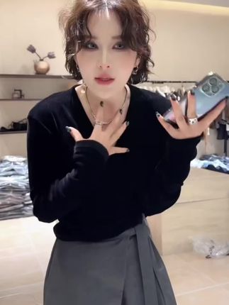 #甜美穿搭 #早秋穿搭 #女装穿搭 #气质范 #高级感穿搭@@DOU+好生意 @DOU+上热门 @DOU+小助手