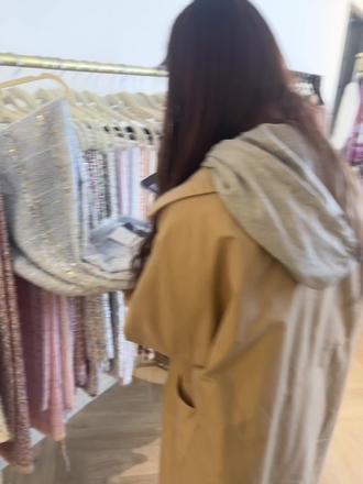 Tissura一家紧跟国际时装周趋势的品牌 此次去上海Tissura沙龙展给大家挑选后期饰品所需需要的面、辅料!#服装辅料 #高定 #香奈儿 #流行趋势 #服饰搭配