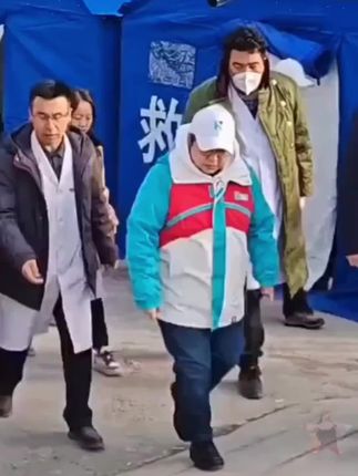 韩红费尽心思也想不到,当初以辣妈身份登上中国梦之声的唐毅,居然咸鱼翻身了?#唐艺 #唐艺大舞台