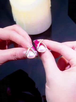 适合丸子头的珠珠耳钉,戴上尽显气质#耳环 #耳饰 #耳钉