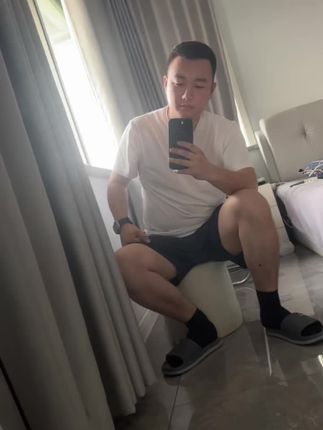 一直是个正能量的人,用自己的流量去助农去宣传去做好事,到一部分人眼里怎么就成一个wo龊的事情了。#正能量