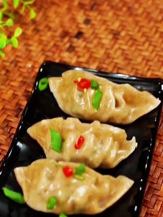 想吃饺子又担心热量?可以试试这个魔芋燕麦鸡胸肉蒸饺,热量低,饱腹感强,味道超级好吃~#饺子