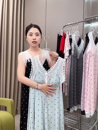 时尚蕾丝女款带胸垫睡裙吊带睡衣大码显瘦薄款夏季轻奢2024爆款