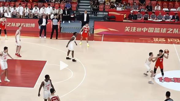 中国男篮在主场以81-82惜败塞尔维亚FMP拉德尼基