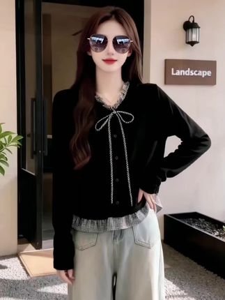 #穿搭 #晒晒我的秋日穿搭 #把日常衣服穿出新花样 #春秋长袖T恤#木耳边衬衫