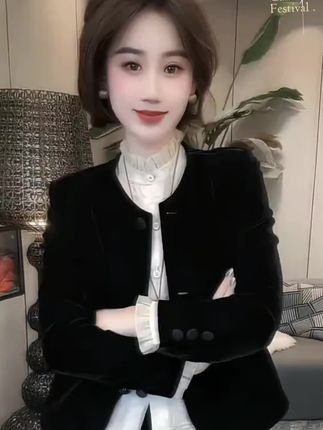 小香风气质丝绒西服外套#洋气 #时尚 #百搭 #外套 #气质穿搭