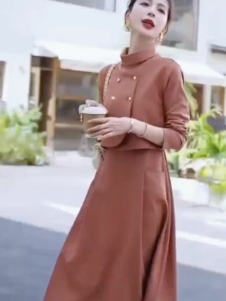连衣裙套装显瘦气质时尚中长款秋冬长袖洋气针织打底复古收腰裙子#新款连衣裙 #时尚套装