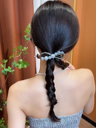 这款闪钻扭扭夹戴上真的好温柔啊,百搭不挑人#扭扭夹 #扭扭夹盘发器 #简单盘发美美哒 #发型教程 #美出高级感