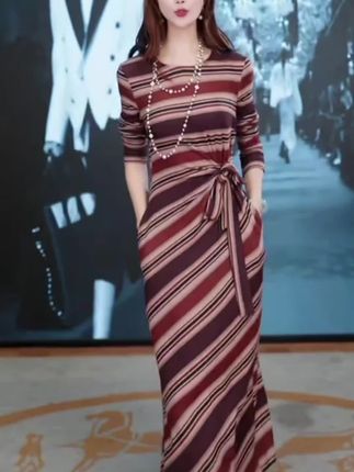 卡米兰法式高级感收腰显瘦连衣裙女2025秋季新款设计感a字中长裙#时尚穿搭时尚穿搭时尚 #高级感穿搭 #优雅气质 #时尚搭配服装 #气质女神范儿