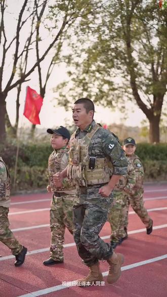 7天夏令营,一生军旅情,给他一个小学生,还你一个小战神#徐佳 #夏令营 #猎鹰战神夏令营 #暑假军事夏令营 #封闭式管理
