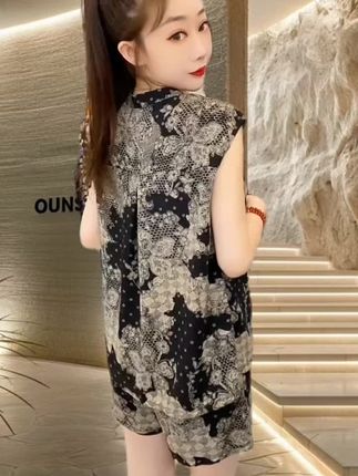 #休闲穿搭#谁穿谁好看@DOU+小助手