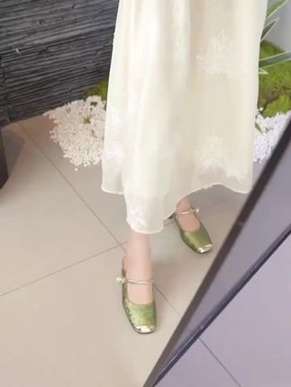 包头半拖鞋女夏季外穿2025新款时尚新中式国风懒人一脚蹬粗跟凉鞋#凉鞋 #包头半拖鞋 #夏季拖鞋 #外穿拖鞋 #粗跟凉鞋