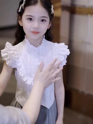 #暑假出游穿搭 #夏日度假穿什么 #学院风穿搭 #百褶裙 #女童套装 @抖加🔥上热门🔥dou+🔥热点宝 @DOU+上热门 @抖音小助手