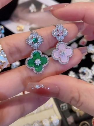 铜合金合成锆石耳饰 【雅米】粉色镶钻小花吊坠耳环精致小众轻奢#耳饰分享 #耳坠新款 #耳饰 #耳饰搭配 #耳饰耳钉气质百搭