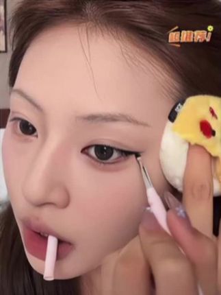 自带刀锋刷的胶笔能有多好用手残党也能画出完美眼线的秘密就是它#眼线胶笔 #好物分享#防水防汗不晕染 #自用好物推荐 #平价好物